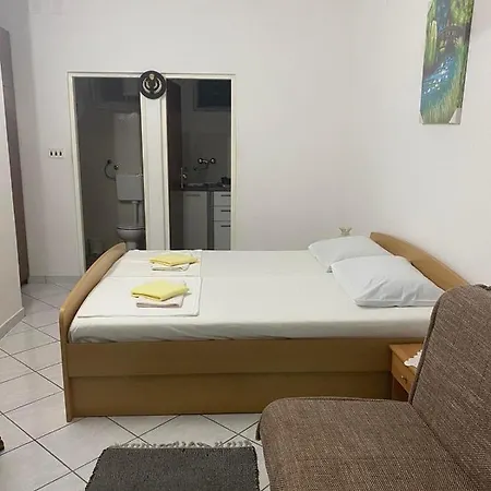 Mala Laguna * Starigrad Paklenica